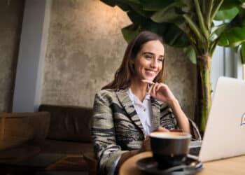 woman-using-laptop-coffee-shop
